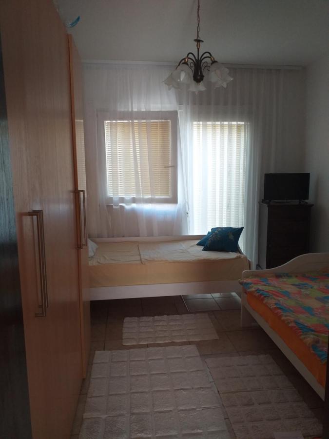 Apartmani Marijanovic Vir Exterior photo